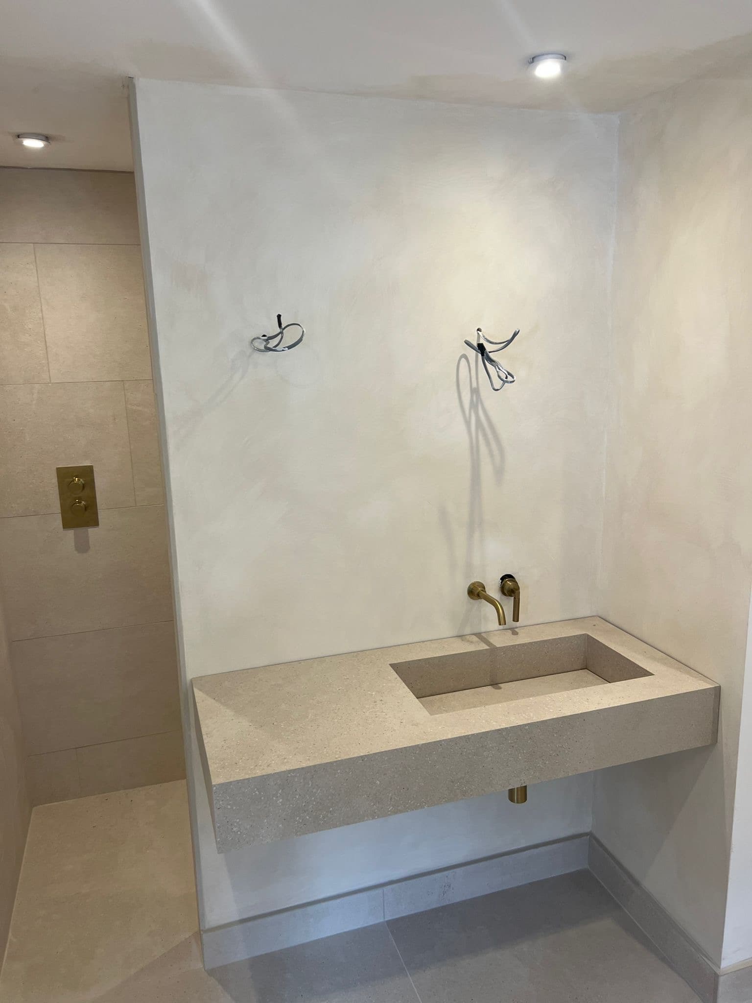 Unvented cylinder installation